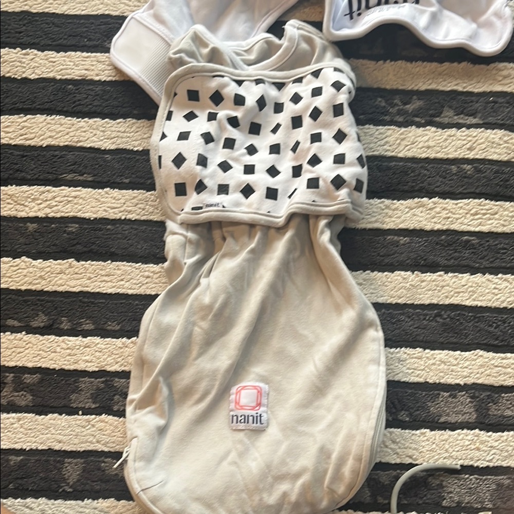 0-3 Nani swaddle with breathing band